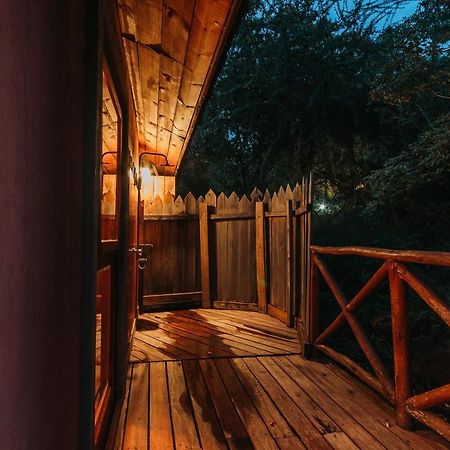 Escarpment Luxury Lodge Manyara Мто-ва-Мбу Екстер'єр фото