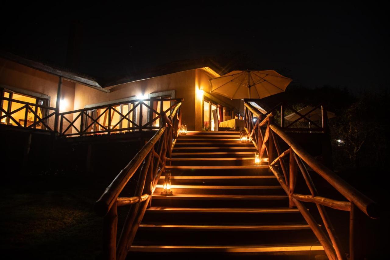 Escarpment Luxury Lodge Manyara Мто-ва-Мбу Екстер'єр фото
