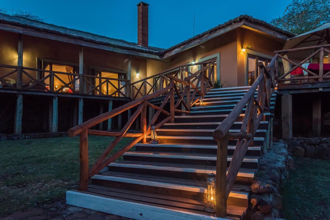 Escarpment Luxury Lodge Manyara Мто-ва-Мбу Екстер'єр фото