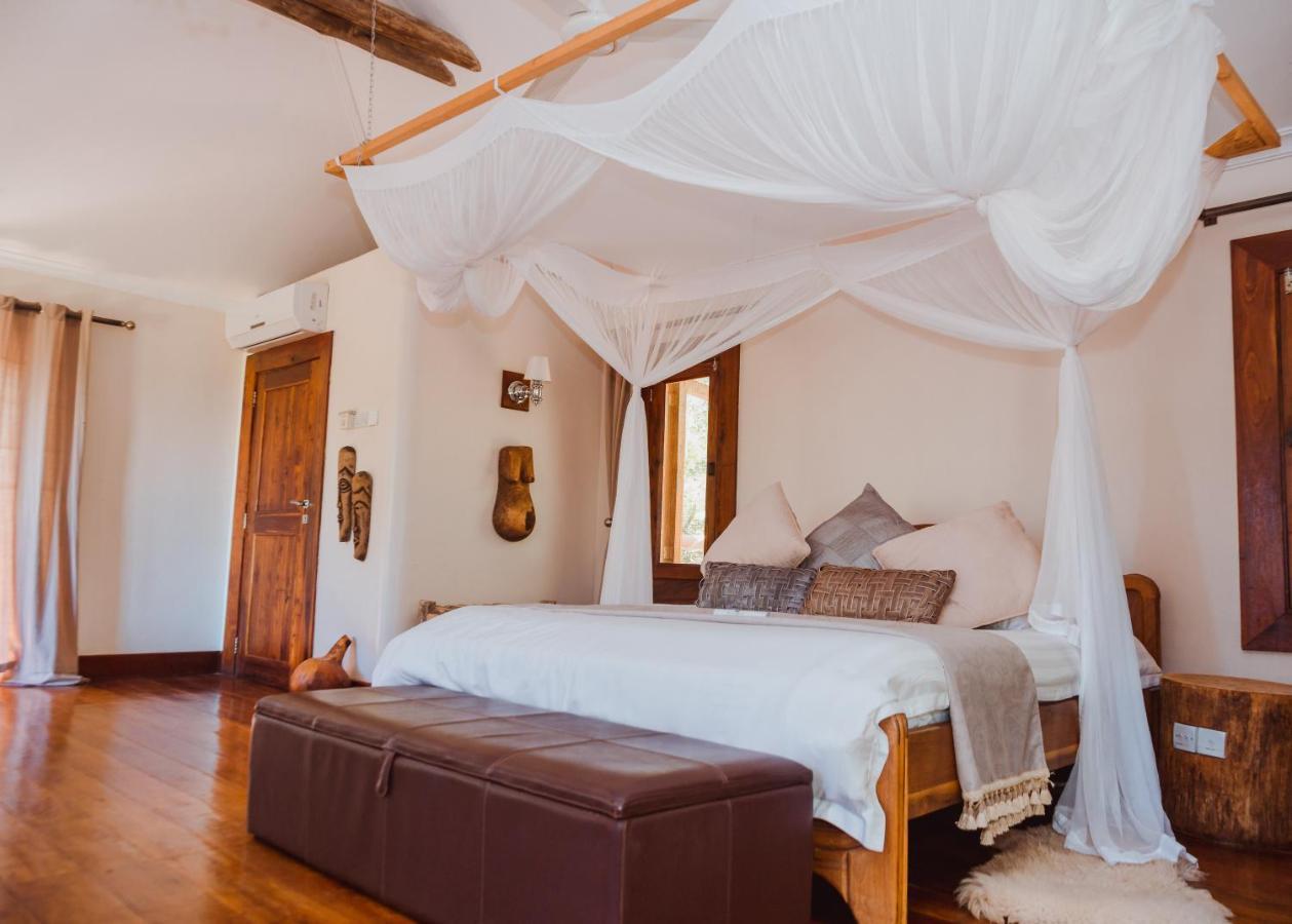 Escarpment Luxury Lodge Manyara Мто-ва-Мбу Екстер'єр фото