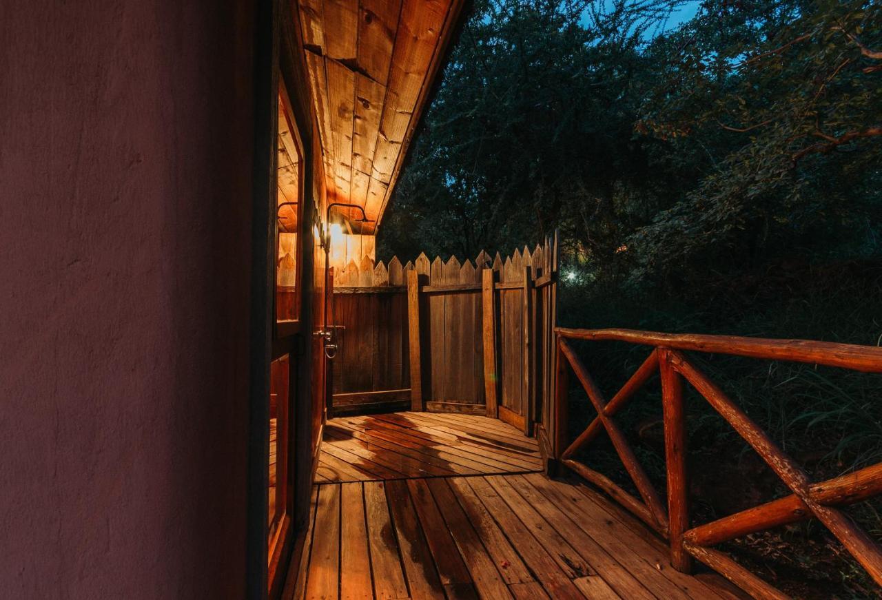 Escarpment Luxury Lodge Manyara Мто-ва-Мбу Екстер'єр фото