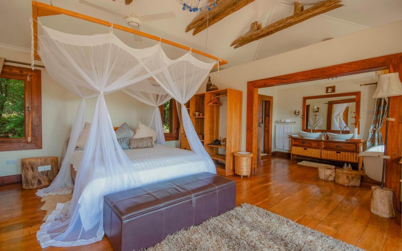 Escarpment Luxury Lodge Manyara Мто-ва-Мбу Екстер'єр фото